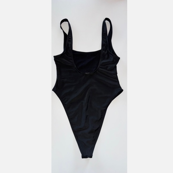 ๐ 3/$21 Boohoo BRIDE SQUAD high cut swimsuit Sz 8 - Picture 2 of 5
